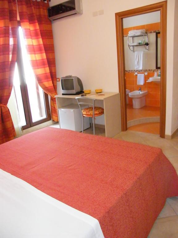 Hotel Oasi del Sud Pozzallo Camera foto